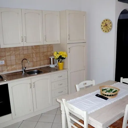 Casa vacanze 2casadelfaro Con Giardino Bbq 600m Dal Mare
