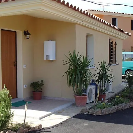 Casa vacanze 2casadelfaro Con Giardino Bbq 600m Dal Mare Olbia