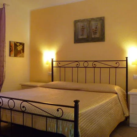 2casadelfaro Con Giardino Bbq 600m Dal Mare Casa vacanze *